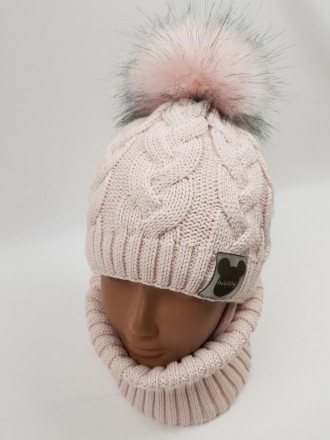 Дитячі польські зимові в'язані шапки на флісі з завязками і помпоном оптом для д. . фото 3