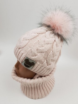 Дитячі польські зимові в'язані шапки на флісі з завязками і помпоном оптом для д. . фото 4