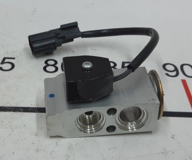 Клапан системы кондиционирования Evaporator Tesla model X S REST 6008481-00-B
Д. . фото 2