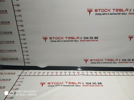 Молдинг накладки порога левый декоративный (пластик) для электрокара Тесла Модел. . фото 2