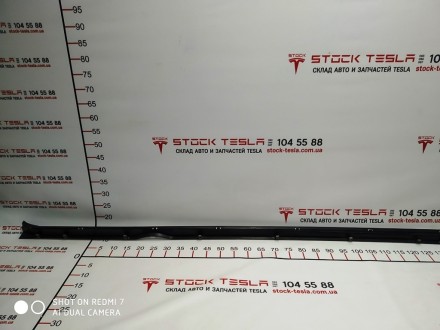 Молдинг накладки порога левый декоративный (пластик) для электрокара Тесла Модел. . фото 3