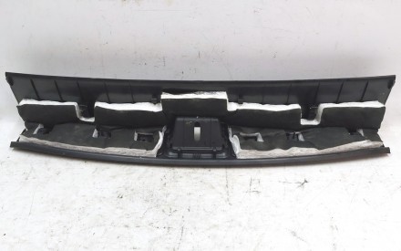 Отделка багажника пластик (под замок) в сборе с повреждением Tesla model S, mode. . фото 6