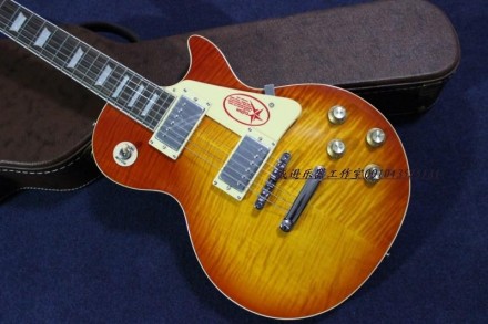 Электрогитара Gibson 1959 Les Paul Standard Reisue. С логотипом Gibson. 
Лояльны. . фото 9