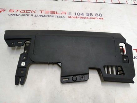 Панель подушки безопасности водителя (колени) на авто Тесла Модель 3. Узкоспециа. . фото 3