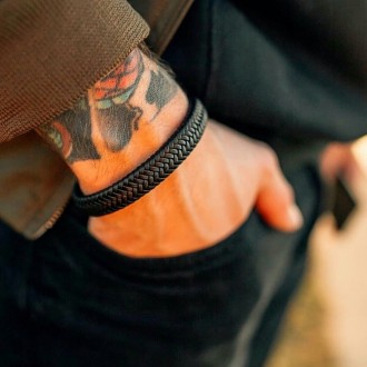 
 Мужской кожаный браслет Black Classic
Мужские кожаные браслеты — тренд в мире . . фото 5