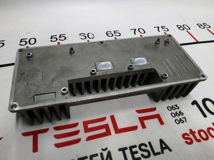 Радиатор охлаждения металлический платы усиления звука MCU Tesla model S 1000322. . фото 3