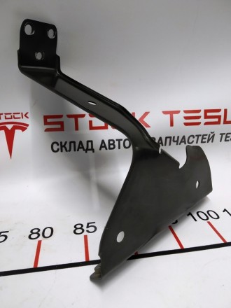 Кронштейн крепления защиты днища задней правый Tesla model X 1073232-00-B
Доста. . фото 3