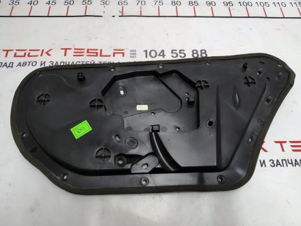 Внутренняя панель двери задней левой Tesla model X 1046472-00-D
Доставка по Укр. . фото 3