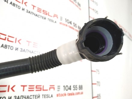 Патрубок системы охлаждения основной батареи (RWD) Tesla model 3 1077593-00-D
Д. . фото 3