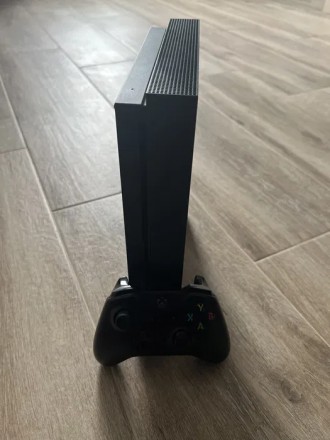 Xbox One X 1tb+Игры. Київ. фото 1 Xbox One X 1tb+Игры. Київ. фото 1