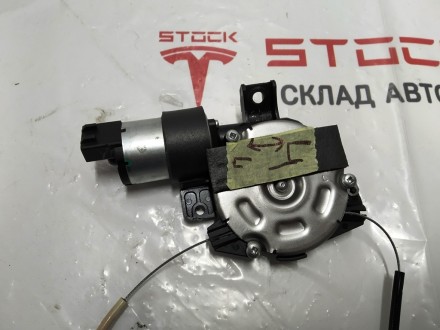 Электродвигатель регулировки высоты поясничного упора Tesla model S 1013112-03-B. . фото 4