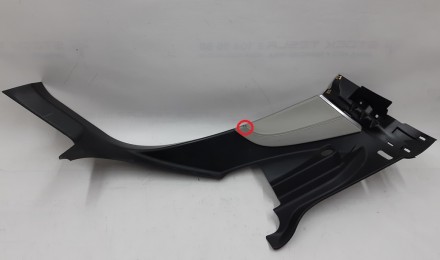 Облицовка стойки C нижняя правая PVC GREY с повреждением Tesla model S 1008334-0. . фото 2