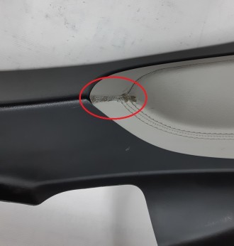 Облицовка стойки C нижняя правая PVC GREY с повреждением Tesla model S 1008334-0. . фото 5