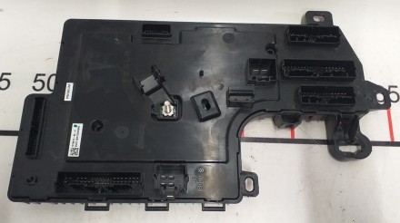 Накладка пластиковая боди контроллера левого Tesla model 3 1461512-00-B
Доставк. . фото 5