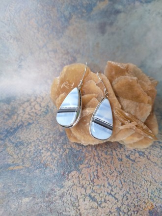 Пропонуємо Вам придбати сережки з натуральним каменем опал овайхі.
	
	
	
	Виробн. . фото 5