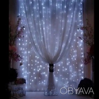 Гирлянда штора-завеса – один из самых популярных вариантов праздничной иллюминац. . фото 1