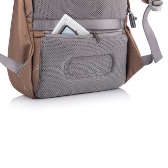 Стильный высококачественный рюкзак-антивор XD Design Bobby Softкоричневого цвета. . фото 9