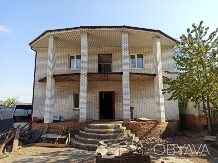 Продам. Дом 270 м.кв. 8 соток. ж/м Сокол-1, ул.Гарина.