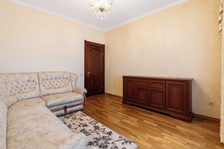 В продаже капитальный дом с ремонтом в ж/м Совиньон Люстдорф, расположен на 6 со. Киевский. фото 12