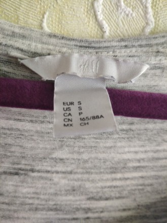 Меланжевая футболка, H&M.
Цвет - серый меланж.
ПОГ 42 см.
Длина футболки . . фото 3