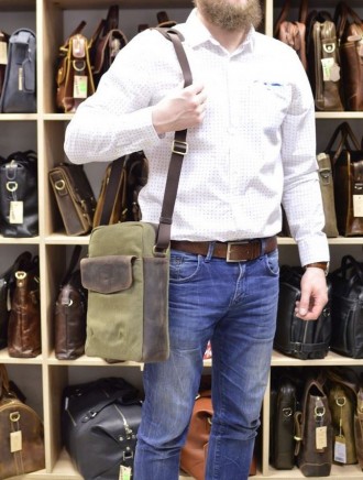 Вертикальная модель мужской сумки из канвас с кожаными вставками из кожи крейзи . . фото 8
