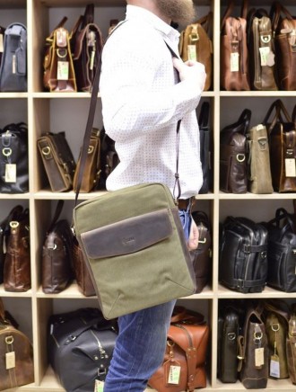Вертикальная модель мужской сумки из канвас с кожаными вставками из кожи крейзи . . фото 7