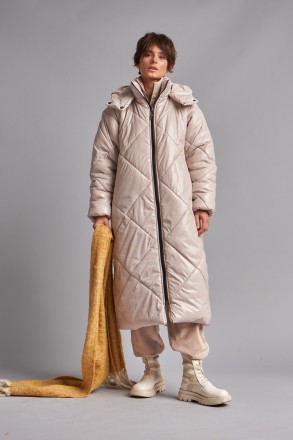 Жіноче пальто утеплене Stimma Аглая. Стильне подовженне пальто з лакової плащівк. . фото 2