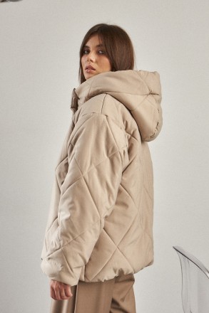 Жіноча куртка Stimma Мадаві. Ця стильна куртка із плащової тканини стане чудовою. . фото 5