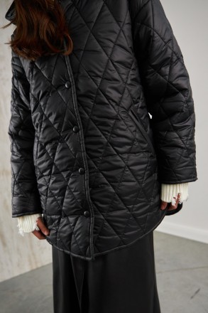 Жіноча куртка Stimma Сатінія. Це стильна куртка з плащової тканини стане чудовою. . фото 5