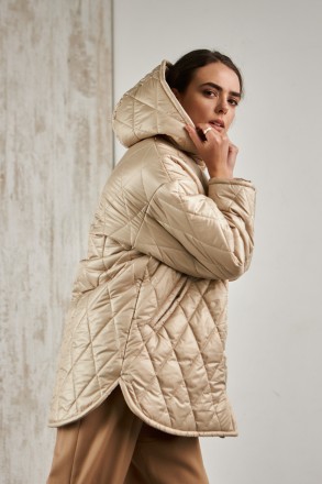 Жіноча куртка Stimma Сатінія. Це стильна куртка з плащової тканини стане чудовою. . фото 2