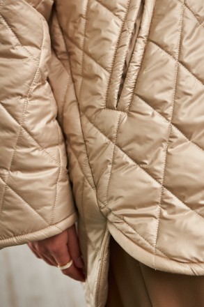 Жіноча куртка Stimma Сатінія. Це стильна куртка з плащової тканини стане чудовою. . фото 5