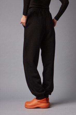 Жіночі спортивні штани Stimma Меланія. Штани з однотонної тканини, вільного крою. . фото 4