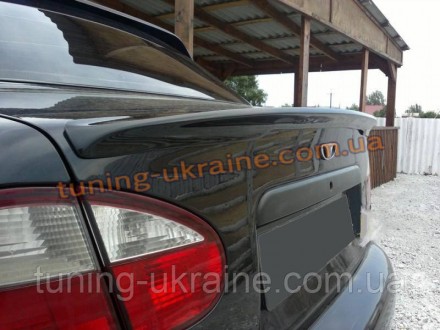 Задний спойлер на крышку багажника "сабля" – выразительный аэродинамический аксе. . фото 2