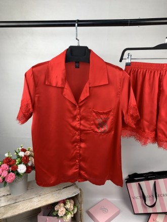 
 
 Пижама Louis Vuitton 2в1 
Рубашка+шорты
Материал : Сатин
Размеры : M, L, XL
. . фото 5