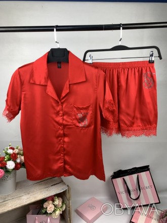 
 
 Пижама Louis Vuitton 2в1 
Рубашка+шорты
Материал : Сатин
Размеры : M, L, XL
. . фото 1