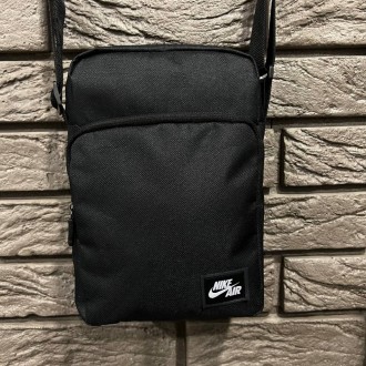 
 
 Барсетка черная с пришивным логотопом Nike :
- Размер: 25 x 18 x 9 см;
- Мат. . фото 2