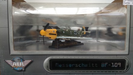 Messerschmitt BF 109, модель 1:48. Оригінальна коробка. Модель не виймалась з ко. . фото 3