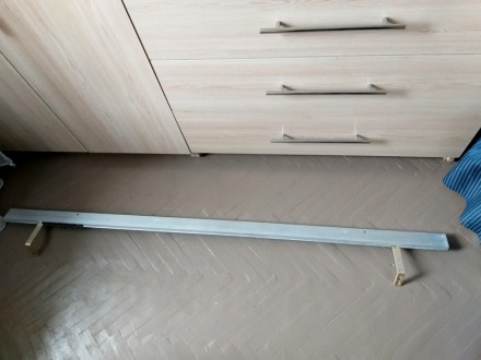 Карниз алюмінієвий подвійний, з гачками, довжина 1.50 см. З кріпленням.
Колір с. . фото 2