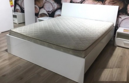 Прима Нью полноценная двуспальная кровать с компактными габаритами и лакированны. . фото 2
