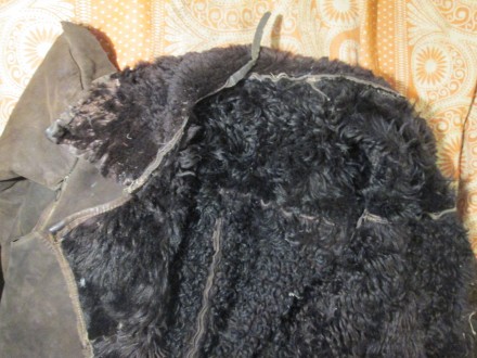Кожух зимовий баранячий, темнокоричневий, під ремонт - розпоротий

Кожух зимов. . фото 7