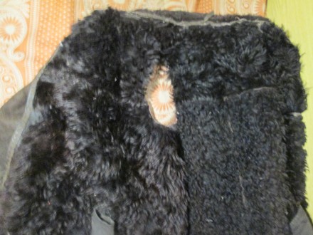 Кожух зимовий баранячий, темнокоричневий, під ремонт - розпоротий

Кожух зимов. . фото 12