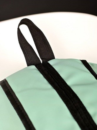 Рюкзак изготовлен из текстиля, застегивается на молнию
Рюкзак имеет один отдел и. . фото 5