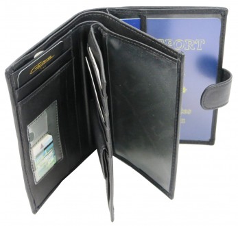 
Вертикальное мужское кожаное портмоне с отделом для паспорта и визитницей Giorg. . фото 6
