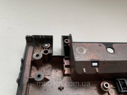 Часть корпуса Поддон к ноутбуку HP 530. Есть следы от эксплуатации и повреждение. . фото 8