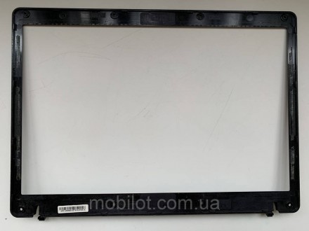 Часть корпуса (Крышка матрицы и рамка) к ноутбуку HP 530 (NZ-15981).
Есть следы . . фото 9