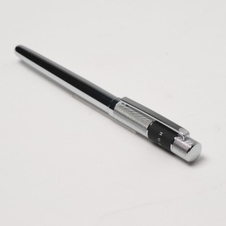 Роллерная ручкаRibbonChromeвоспроизводит контраст между мягким лаковым покрытием. . фото 10