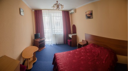 Готель Галант в Борисполі пропонує 18 недорогих комфортних номерів. Готель має з. . фото 2
