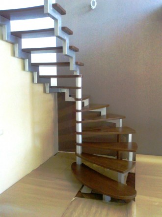 Проектируем, изготавливаем, монтируем лестницы:
- из сосны, ольхи, бука, ясеня,. . фото 13