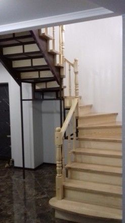 Проектируем, изготавливаем, монтируем лестницы:
- из сосны, ольхи, бука, ясеня,. . фото 6