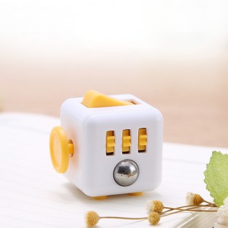 Кубик антистресс Fidget Cube 6221 2.8х2.8 см белый с оранжевым. Хмельницкий. фото 1 Кубик антистресс Fidget Cube 6221 2.8х2.8 см белый с оранжевым. Хмельницкий. фото 1